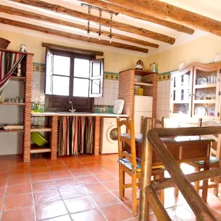 Spacious With Pool - - Mountain View *