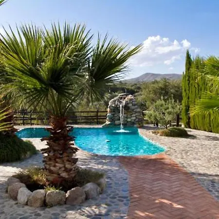 Villa Spacious With Pool - - Mountain View *